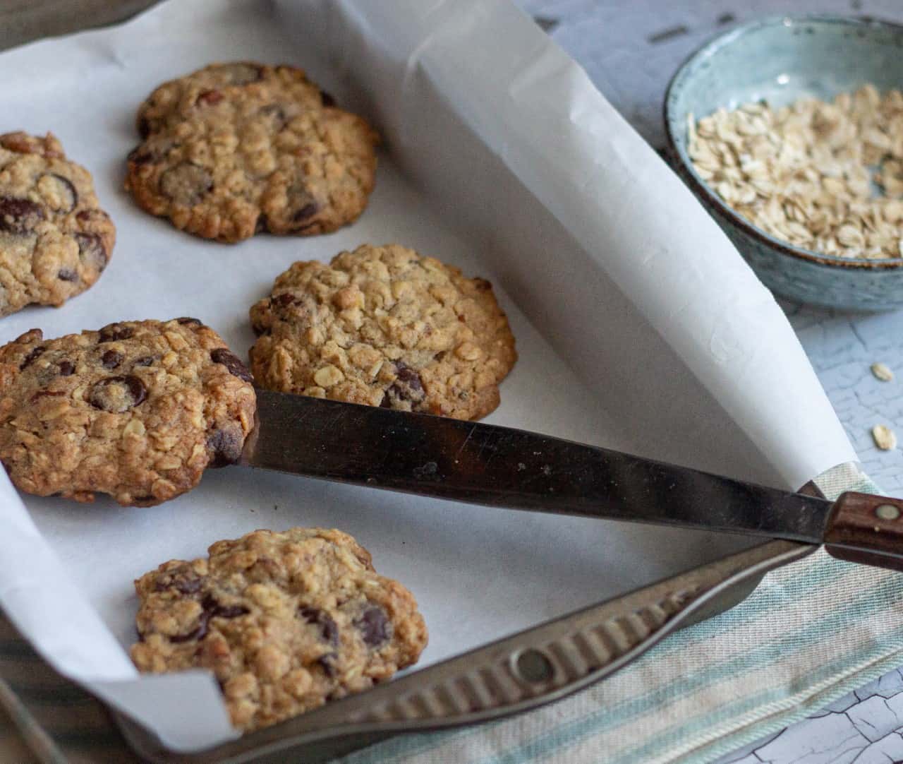 A tray with oatmeal cookies