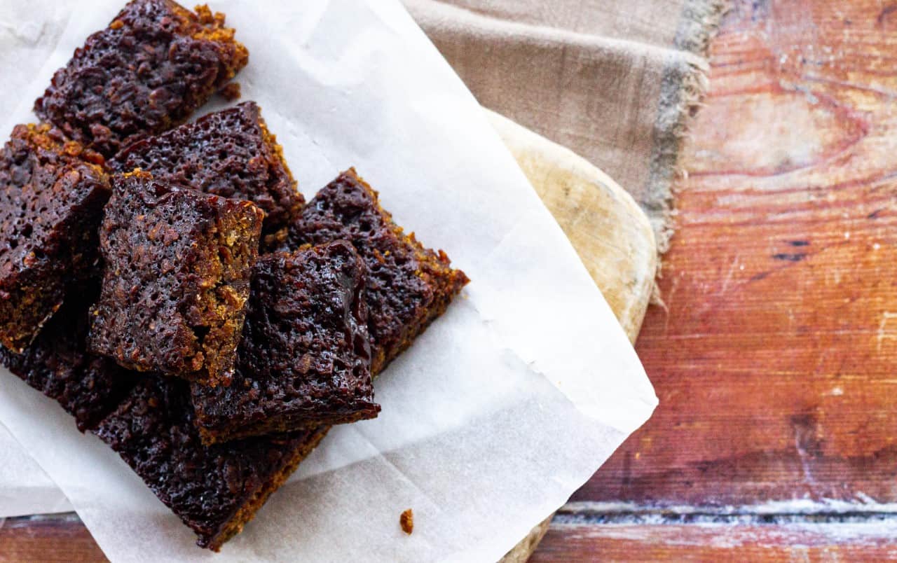 How to Make Vegan Gingerbread Parkin