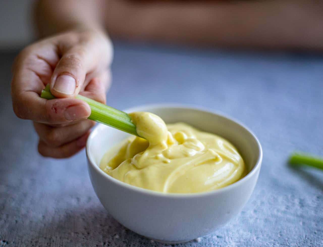 Easy and Quick Vegan Mayo in 1 Minute