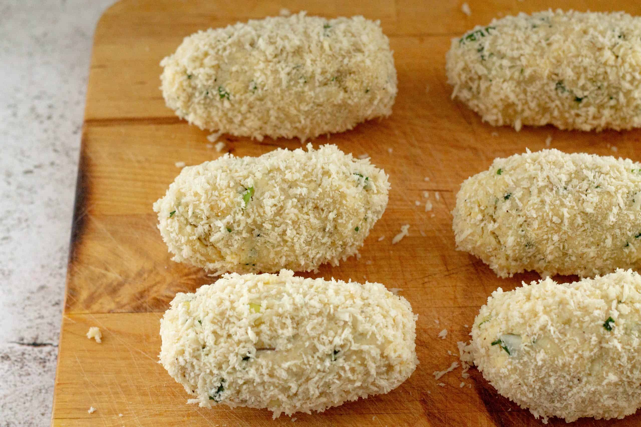 How to make vegan Glamorgan Sausages