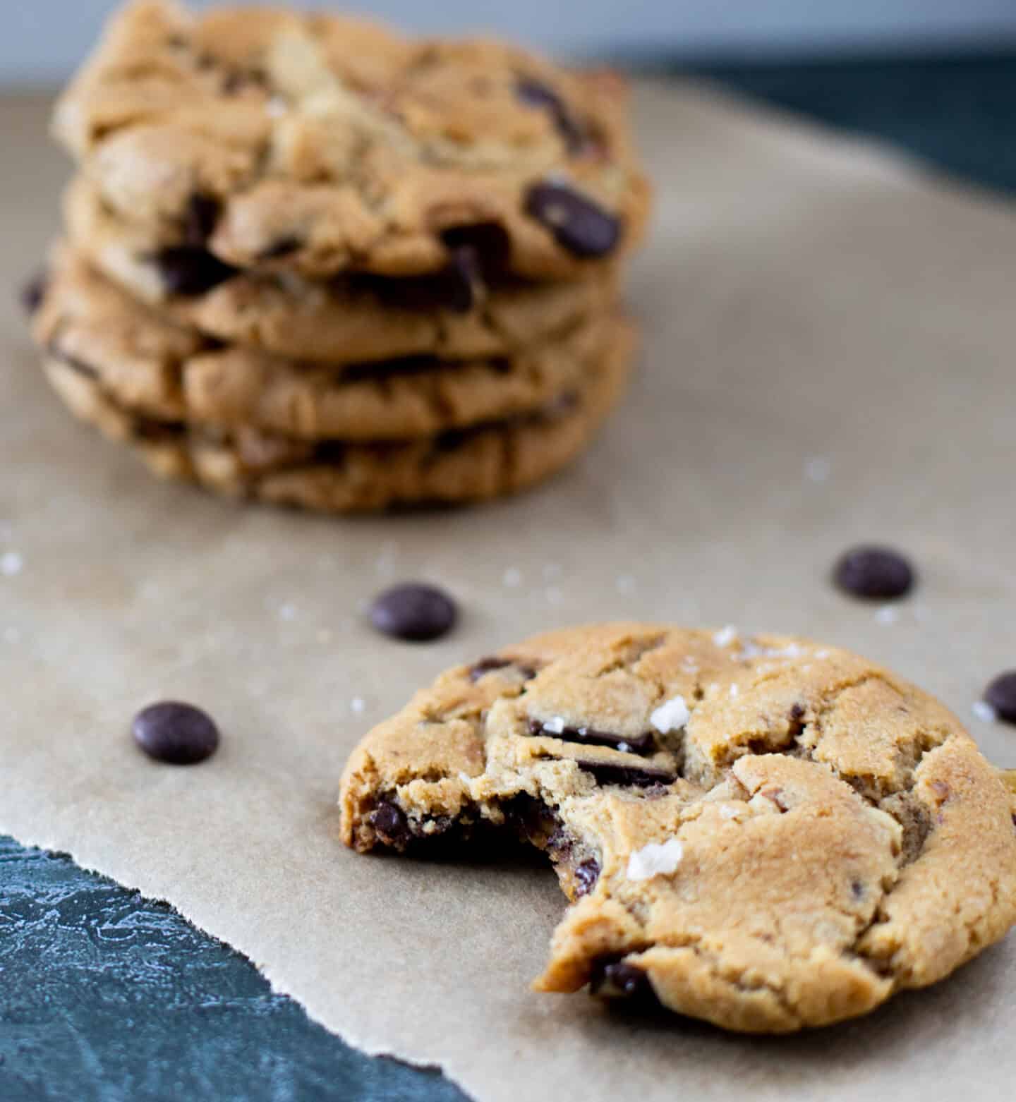 A tray of cookies