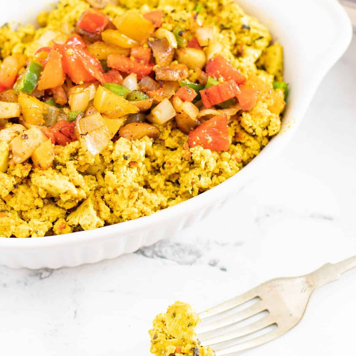 Easy and Delicious Vegan Tofu Scramble (eggless and dairy-free)