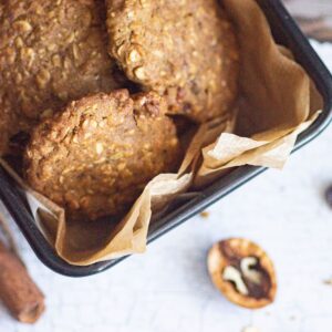 Easy Oatmeal Raisin Cookies