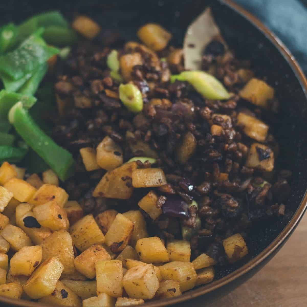 Vegan Macanese Minchi Recipe (Mince and Potato Hash)