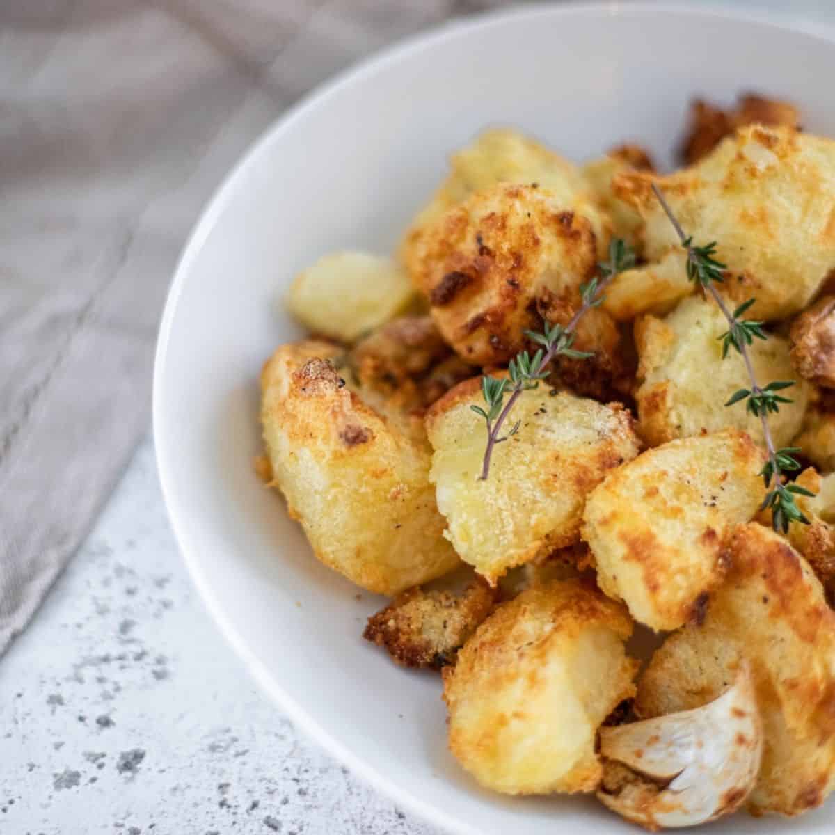 Vegan Crunchy Roast Potatoes with Polenta and Thyme