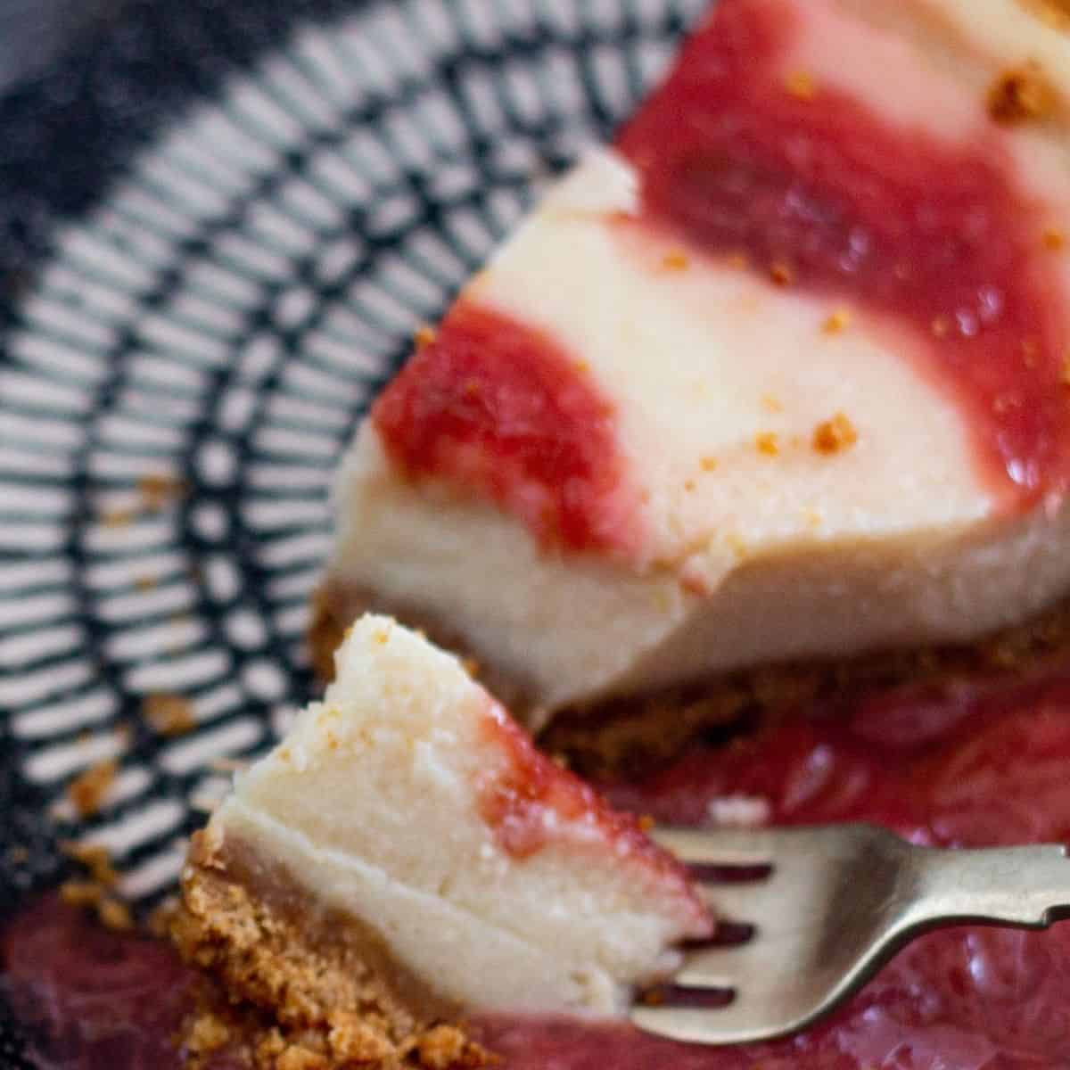 Easy Vegan Baked Cheesecake