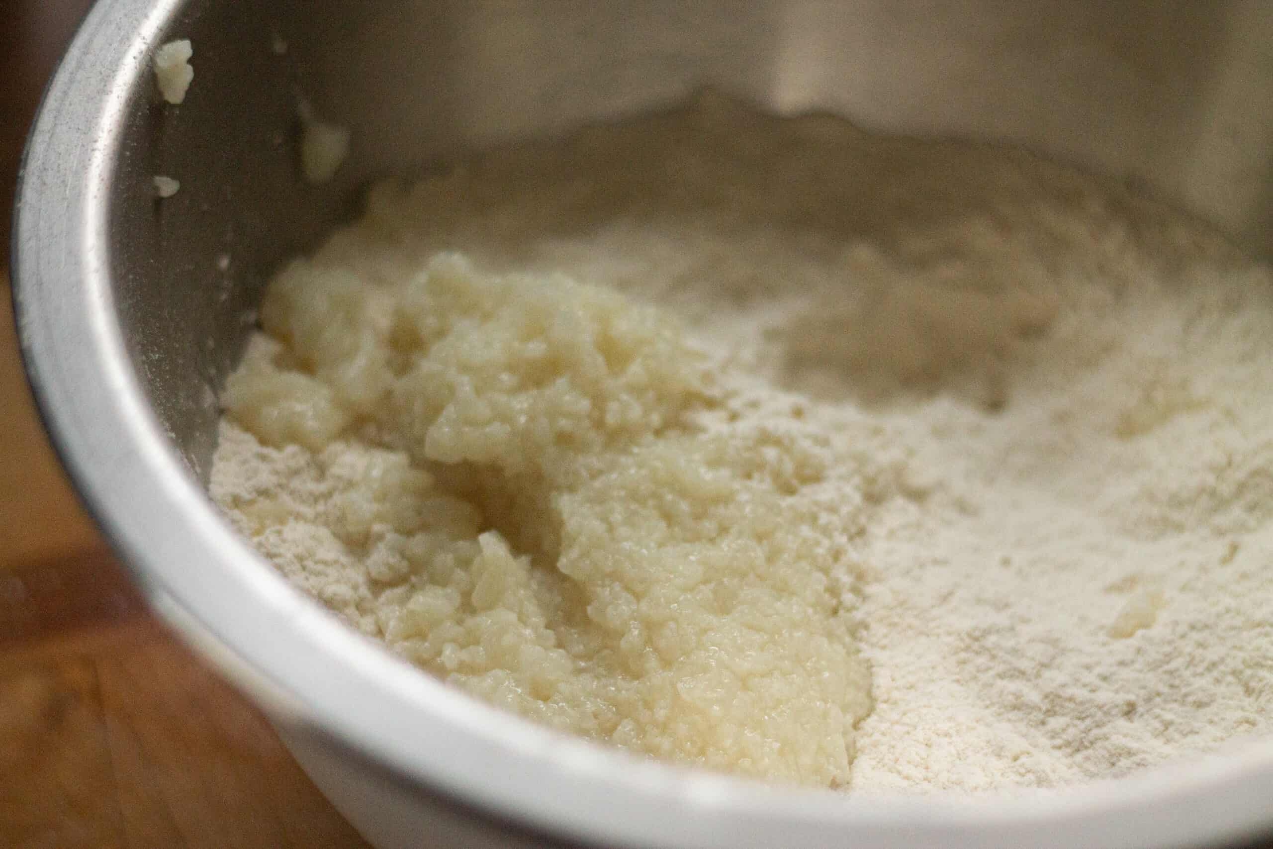 Adding rice mush to flour