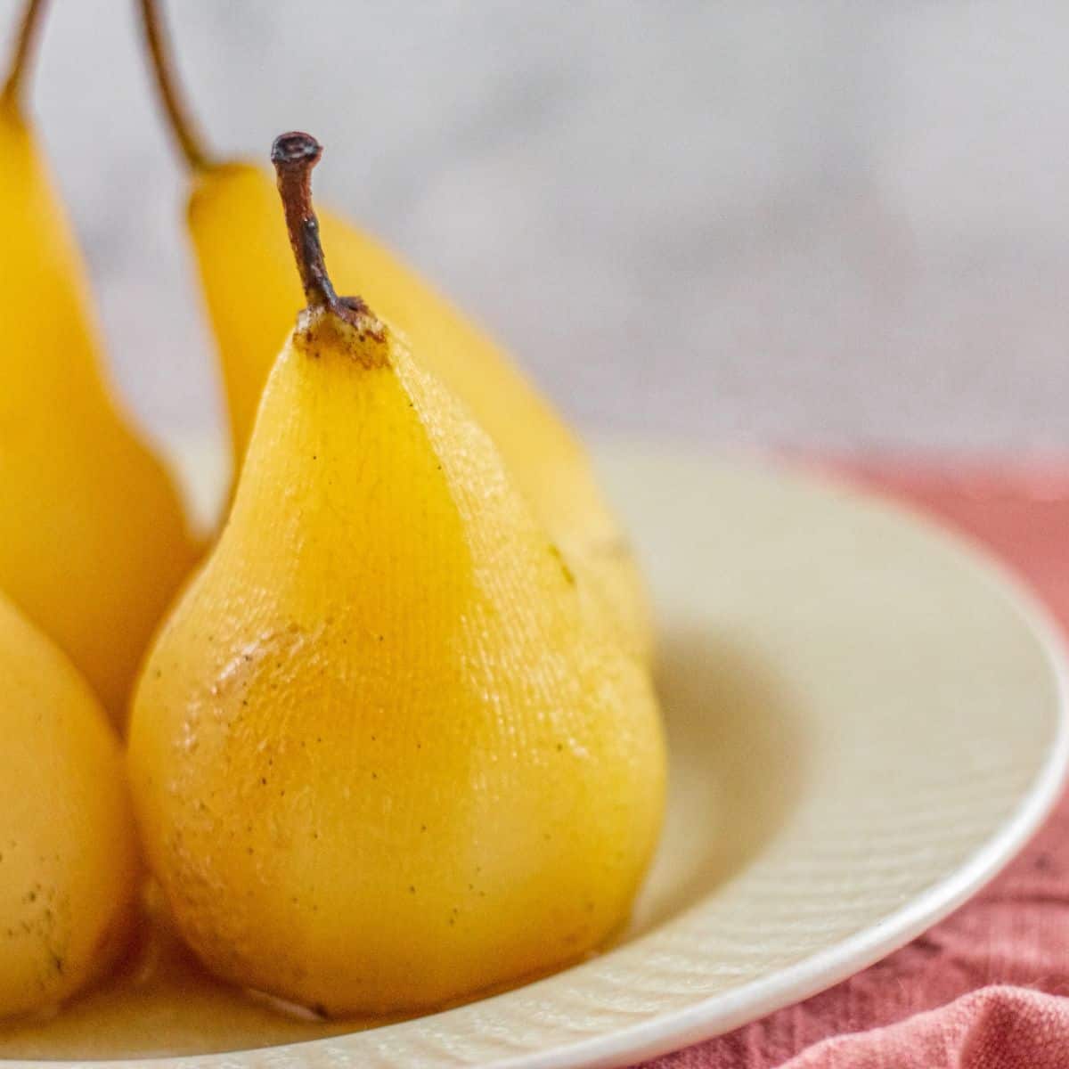 The Most Delicious Vanilla Poached Pears