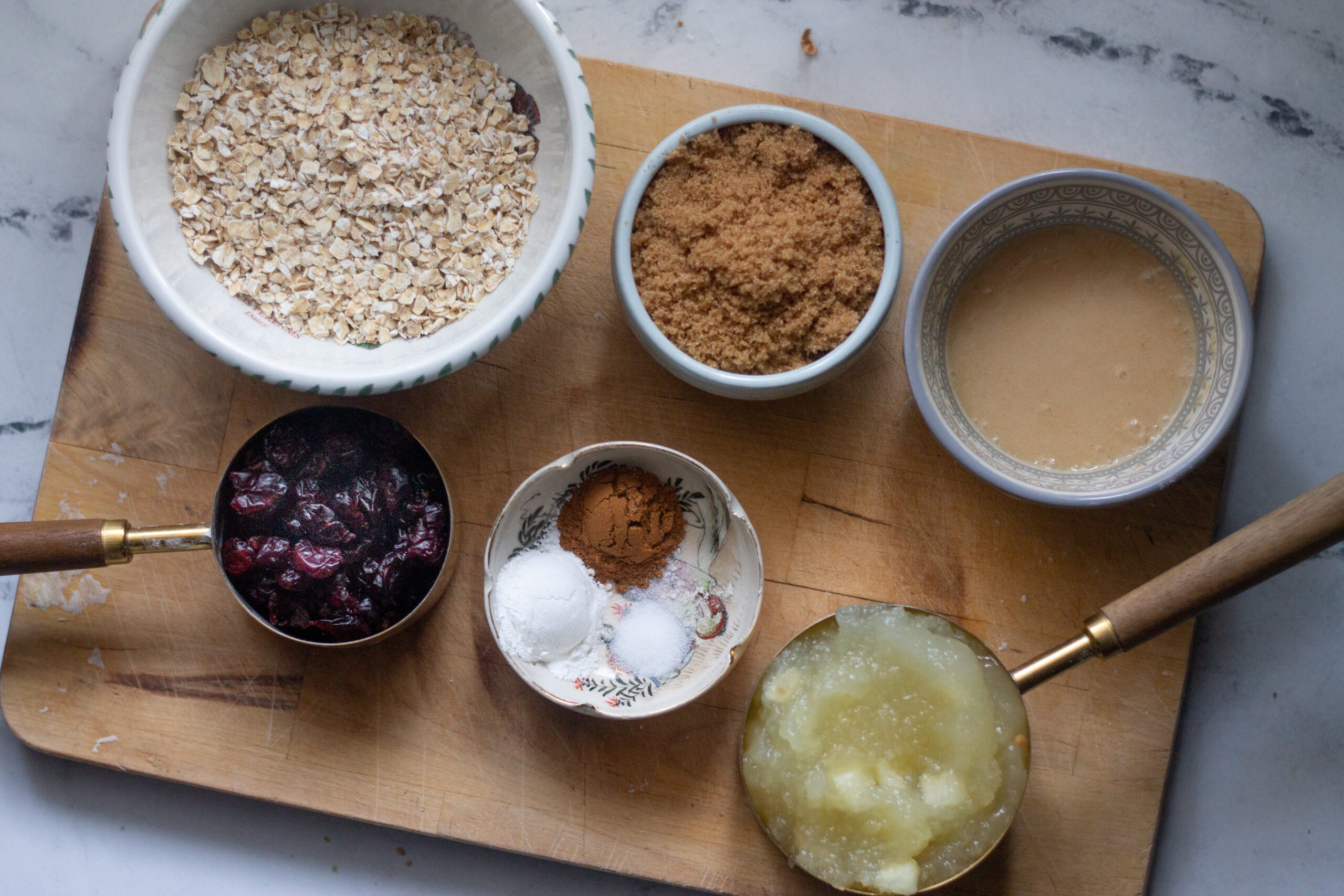 Ingredients for flourless cookies