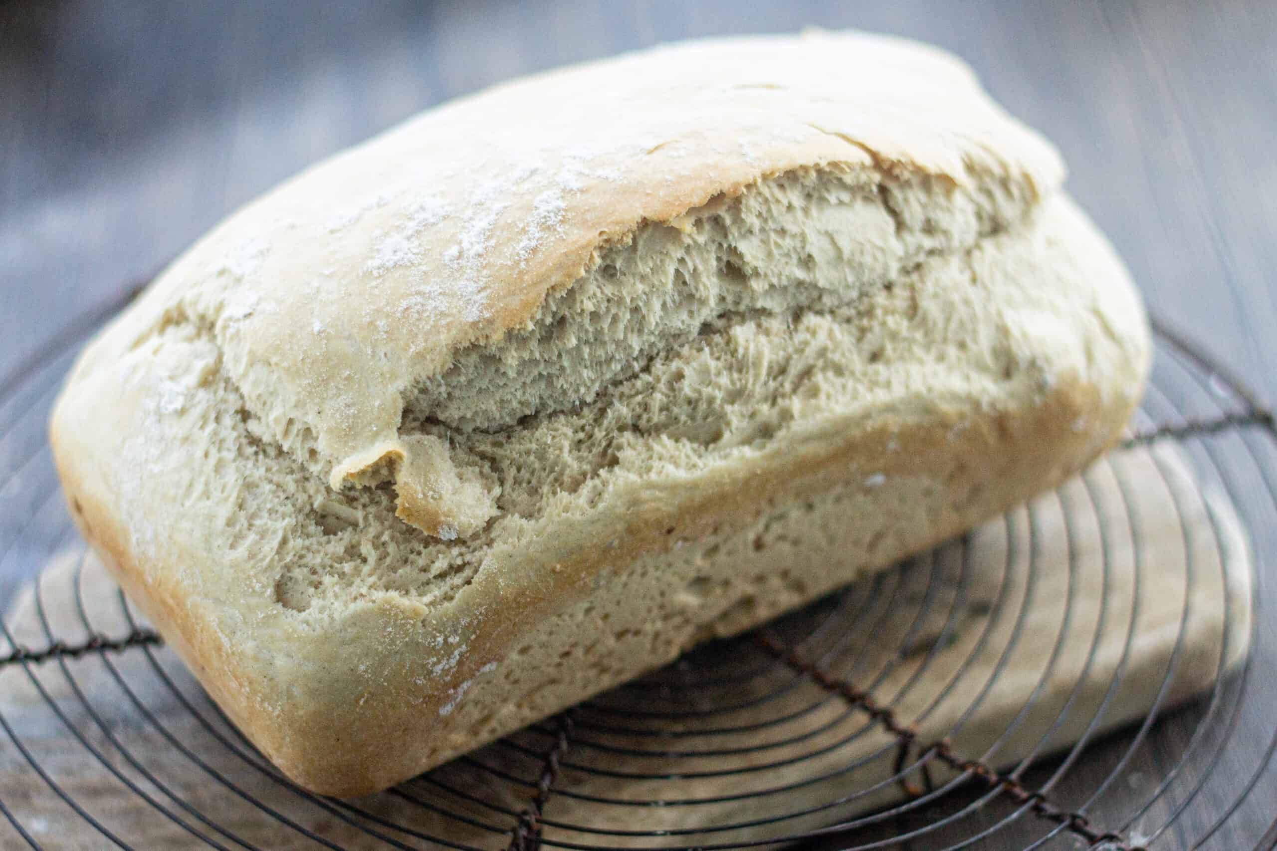 A simple white sandwich loaf