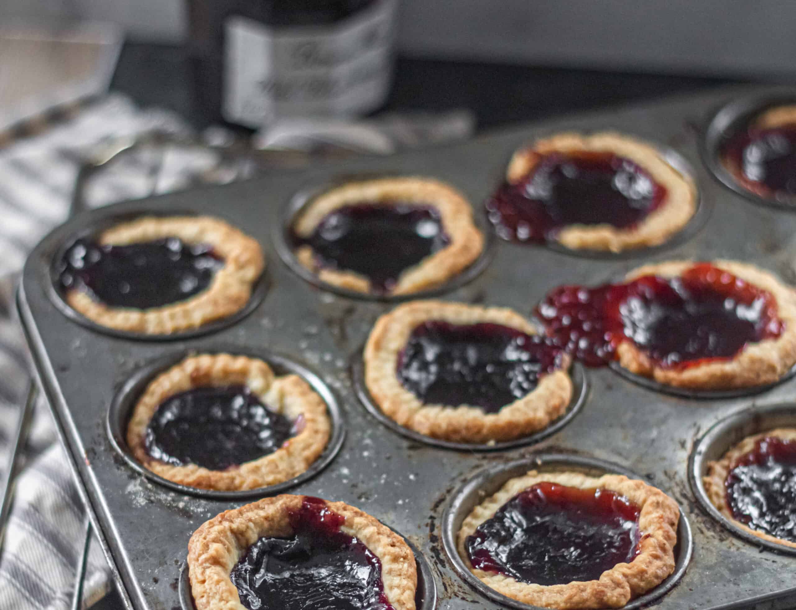 Baked jam tarts