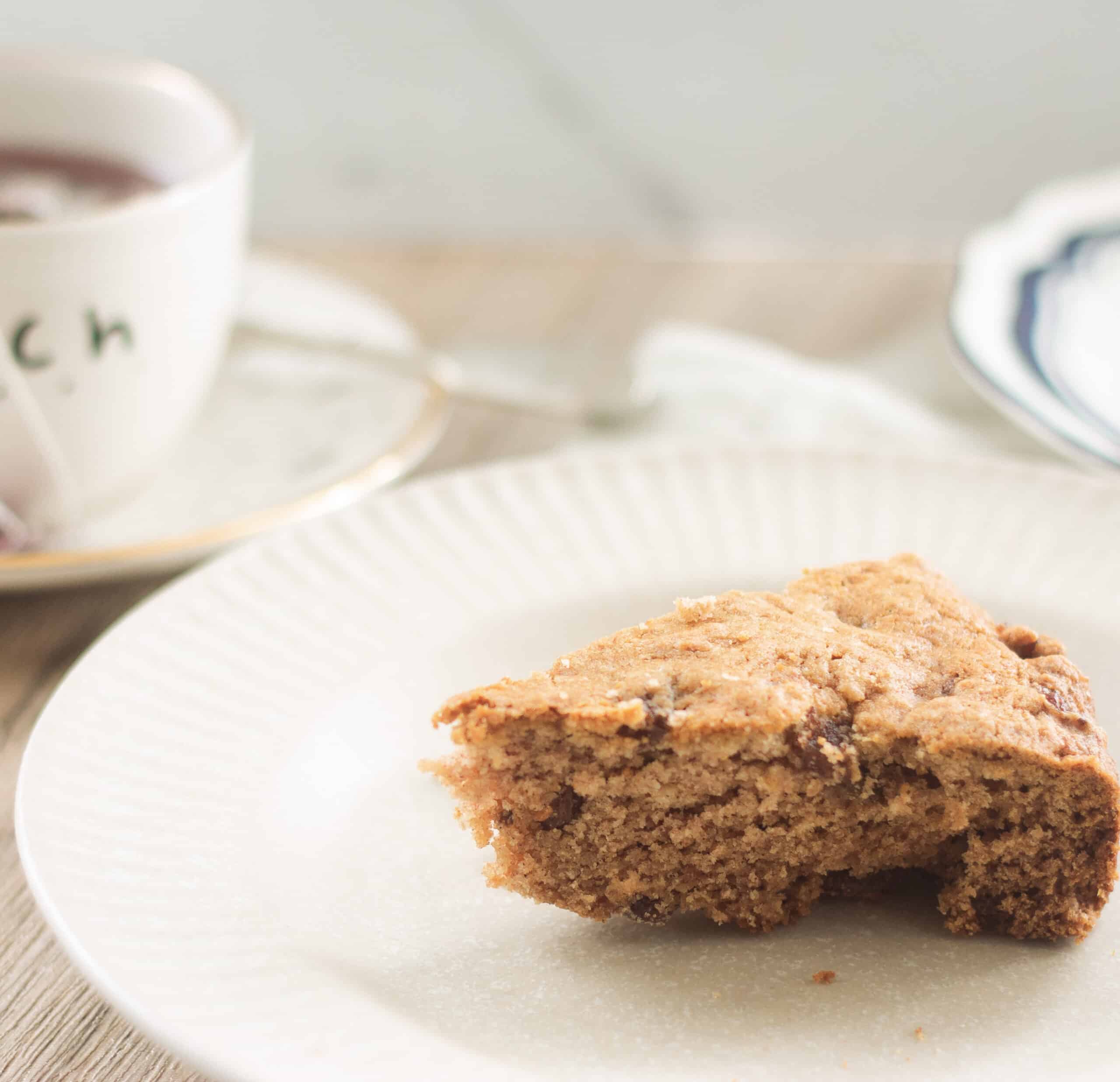 Spiced apple cake slice