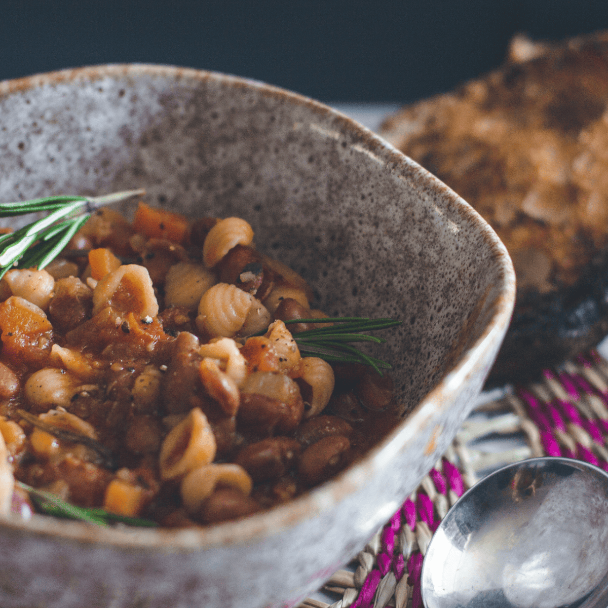 Pasta e Fagioli – a simple and hearty vegan soup