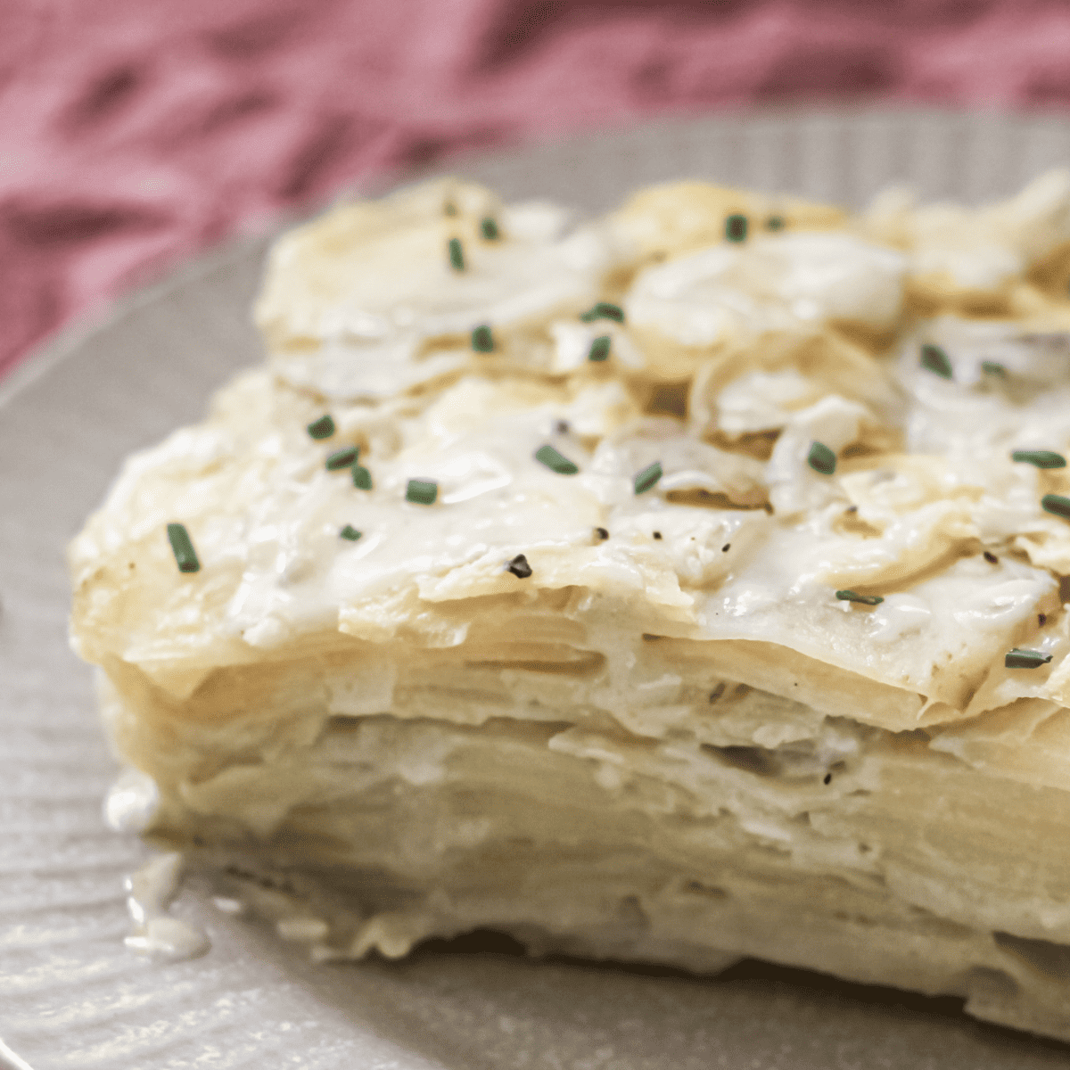 Easy Creamy Vegan Dauphinoise Potato Recipe – A Luxurious Side Dish